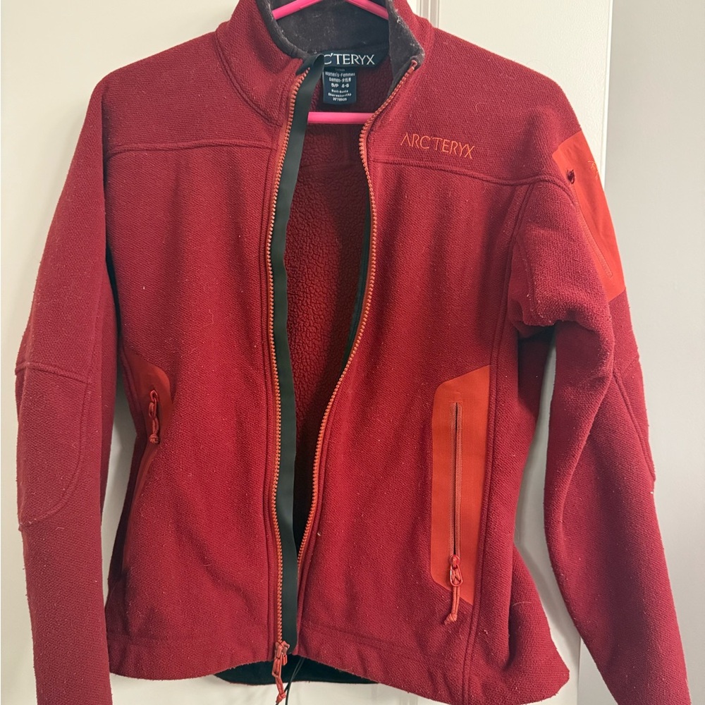 Flecce Arcteryx Polartec Sweater Womens Size S, Red color, Full Zip